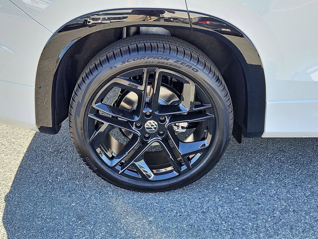 New 2026 White/off-white Volkswagen 2.0T SE R-Line Black image 23