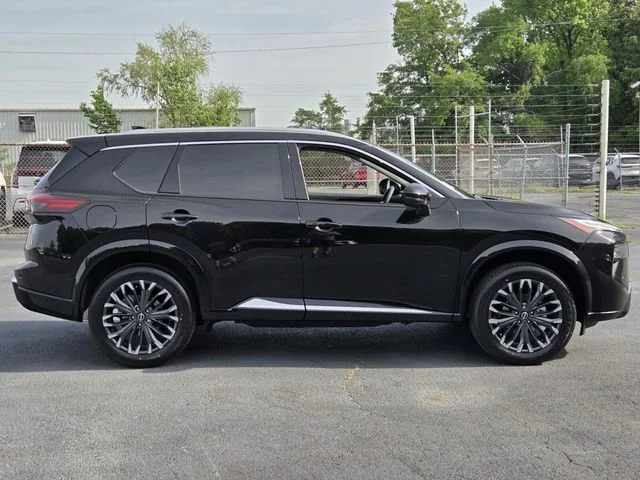 2026 Nissan Rogue Platinum - Photo 6