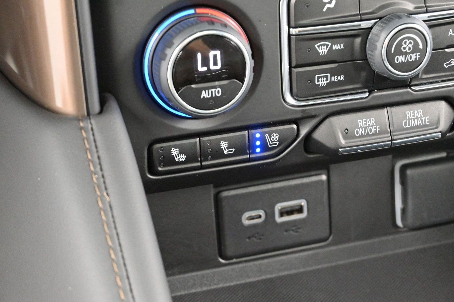 Used 2023 BLACK Chevrolet High Country image 23