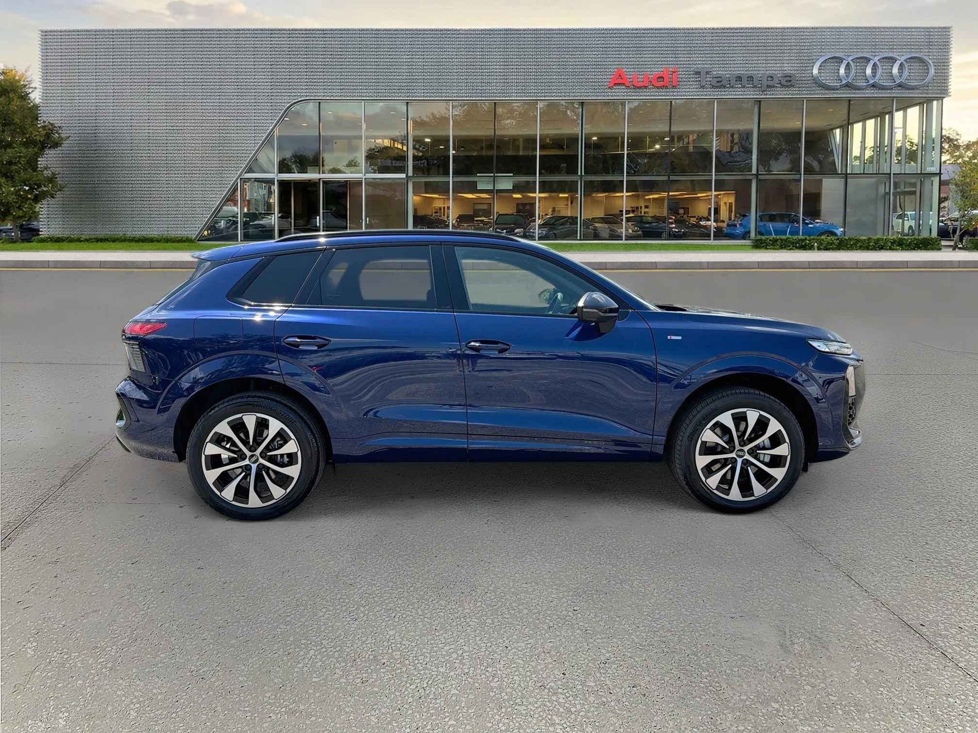 New 2026 Navarra Blue Metallic Audi S line image 2