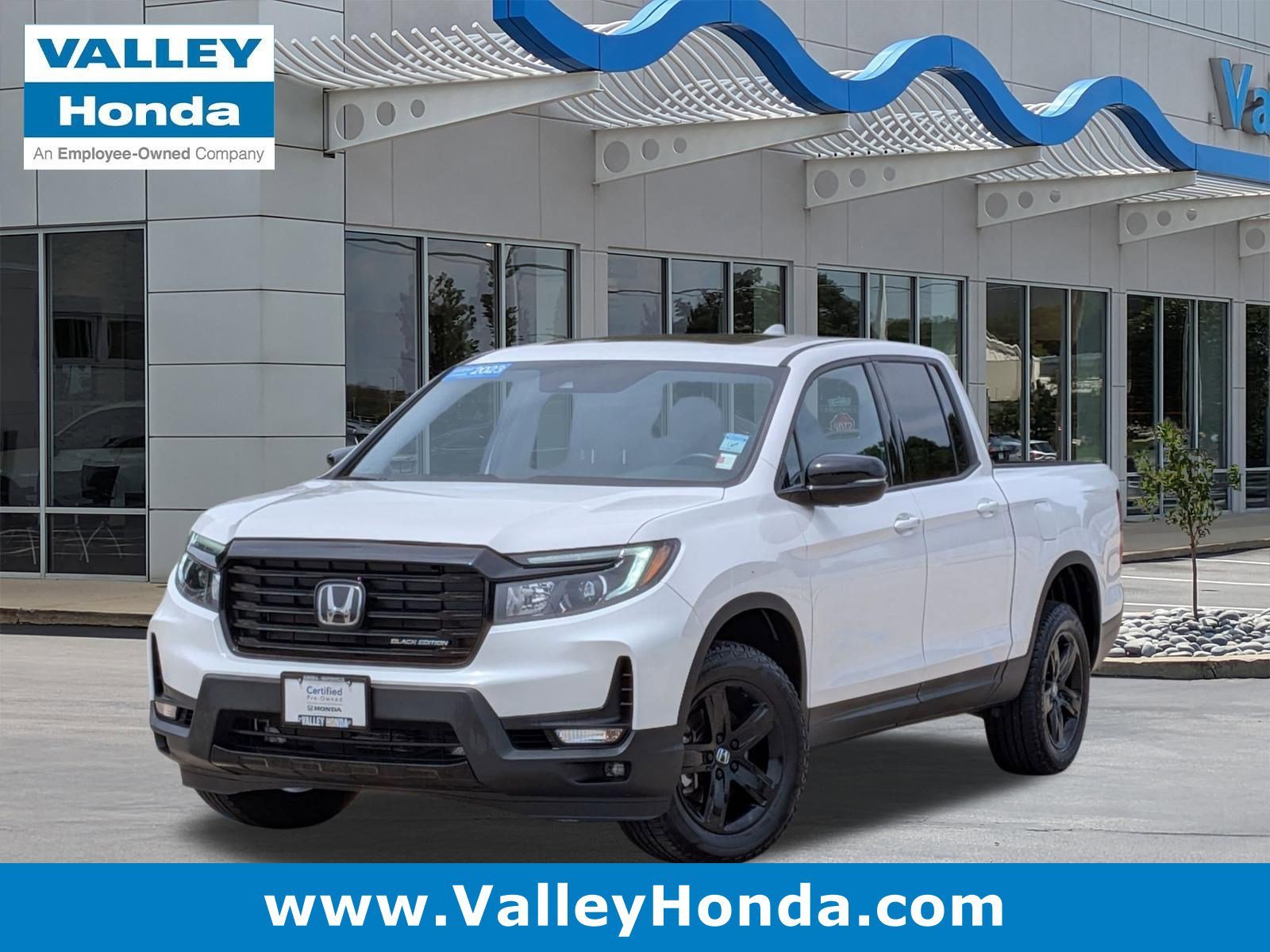 2023 Honda Ridgeline Black Edition's photo