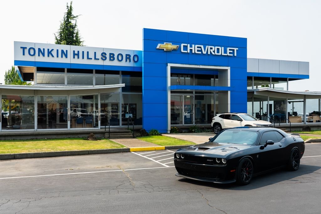 Used 2015 Pitch Black Clearcoat Dodge SRT Hellcat image 1