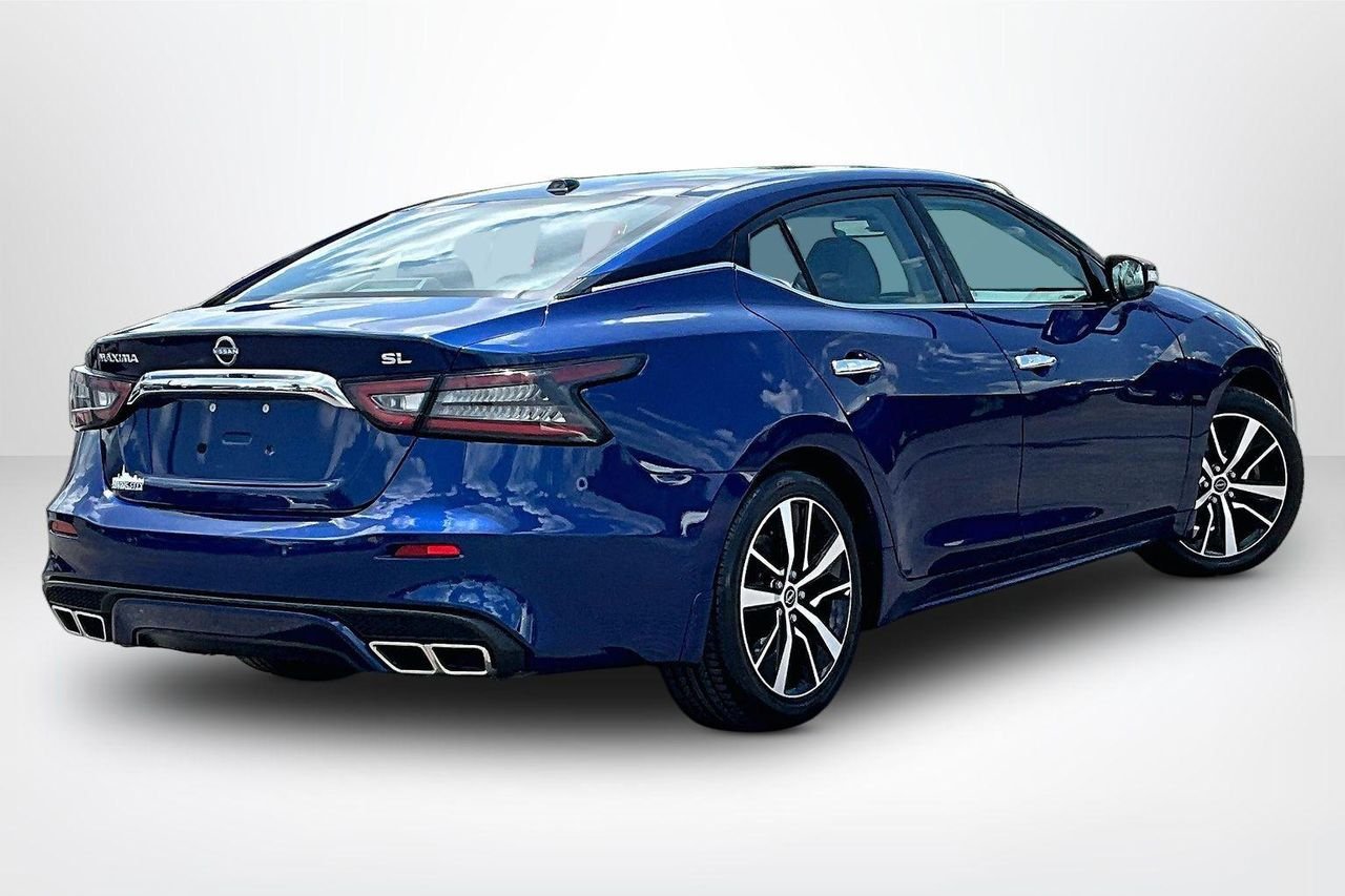 Used 2023 Deep Blue Pearl Nissan SL image 6
