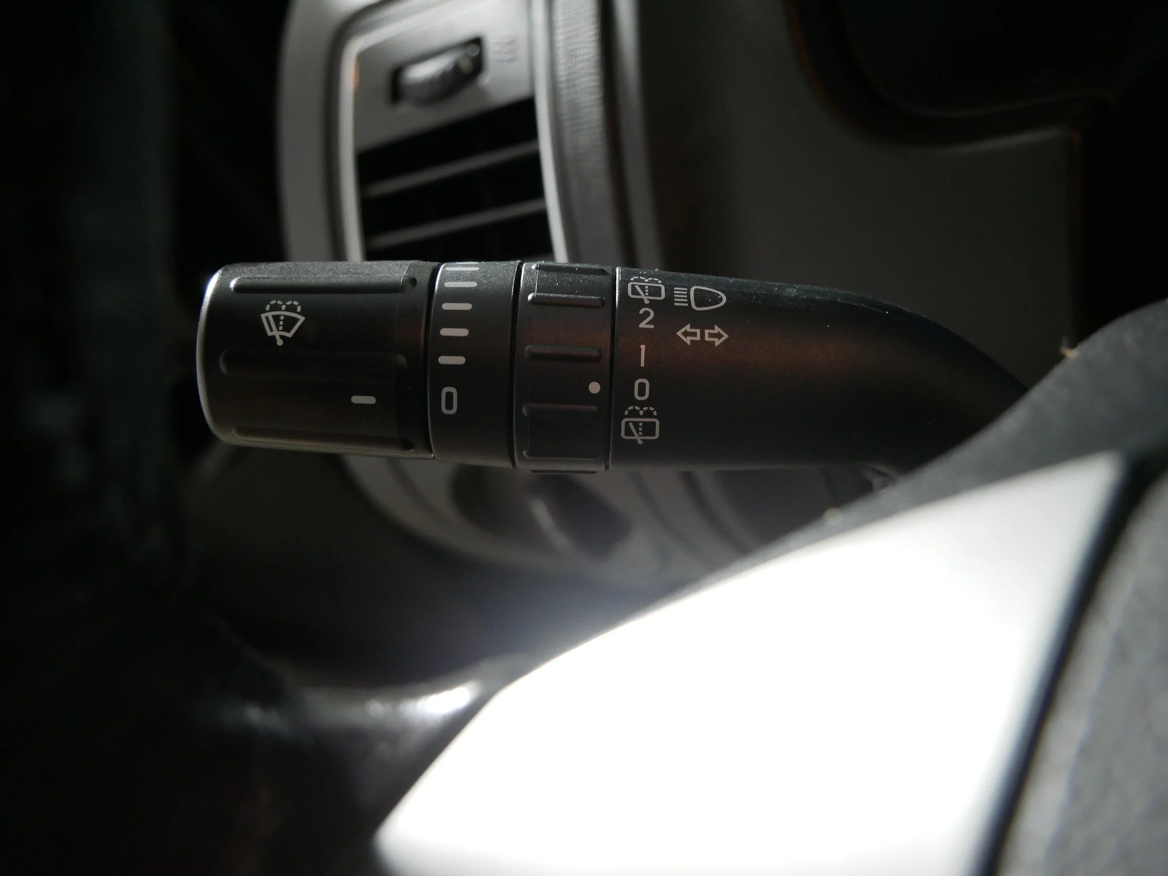 Used 2017 Shadow Black Ford SEL image 30