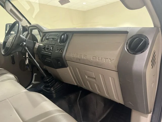 2008 Ford F-550 - Photo 22