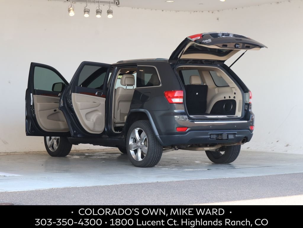 Used 2011 Gray Jeep Limited image 4