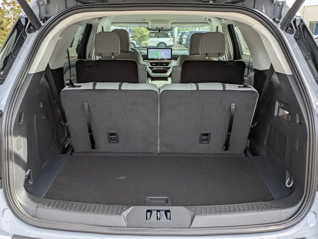 New 2026 Space White Metallic Ford Active image 13