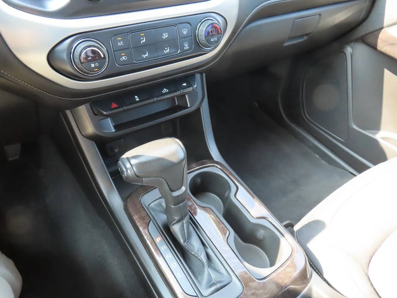 Used 2021 Onyx Black GMC Elevation 4x4 4dr Crew Cab 5 ft. SB image 20