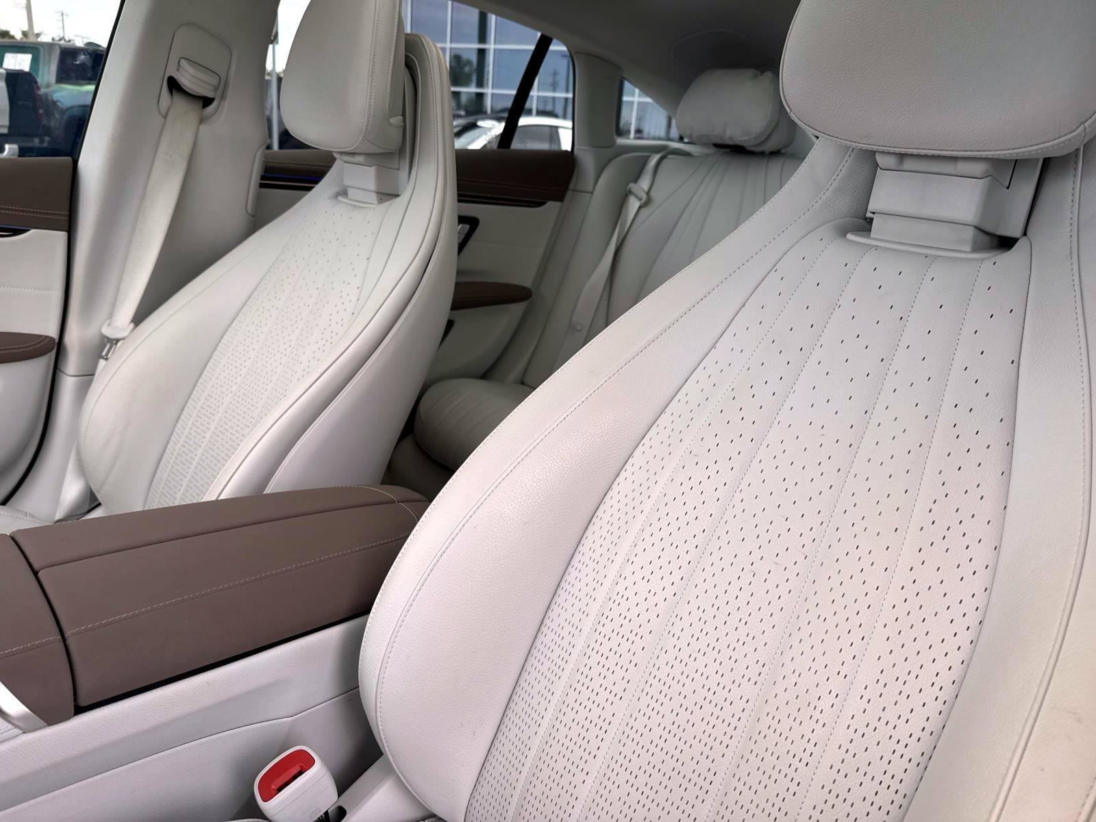 Used 2023 MANUFAKTUR Diamond White Metallic Mercedes-Benz 580 image 21