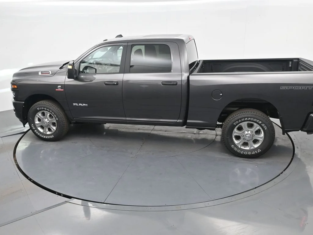 New 2026 Granite Crystal Metallic Clear-Coat Exterior Paint RAM Big Horn image 30