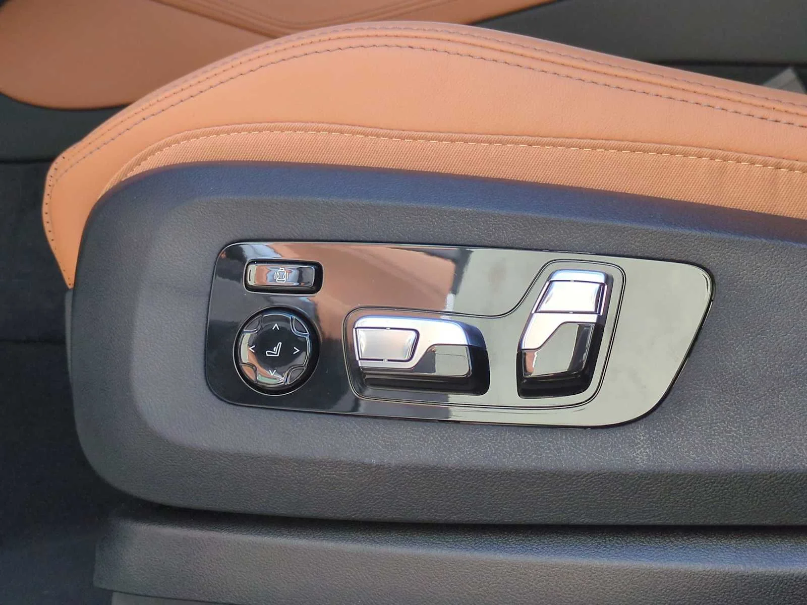 New 2026 Alpine White BMW xDrive40i image 17