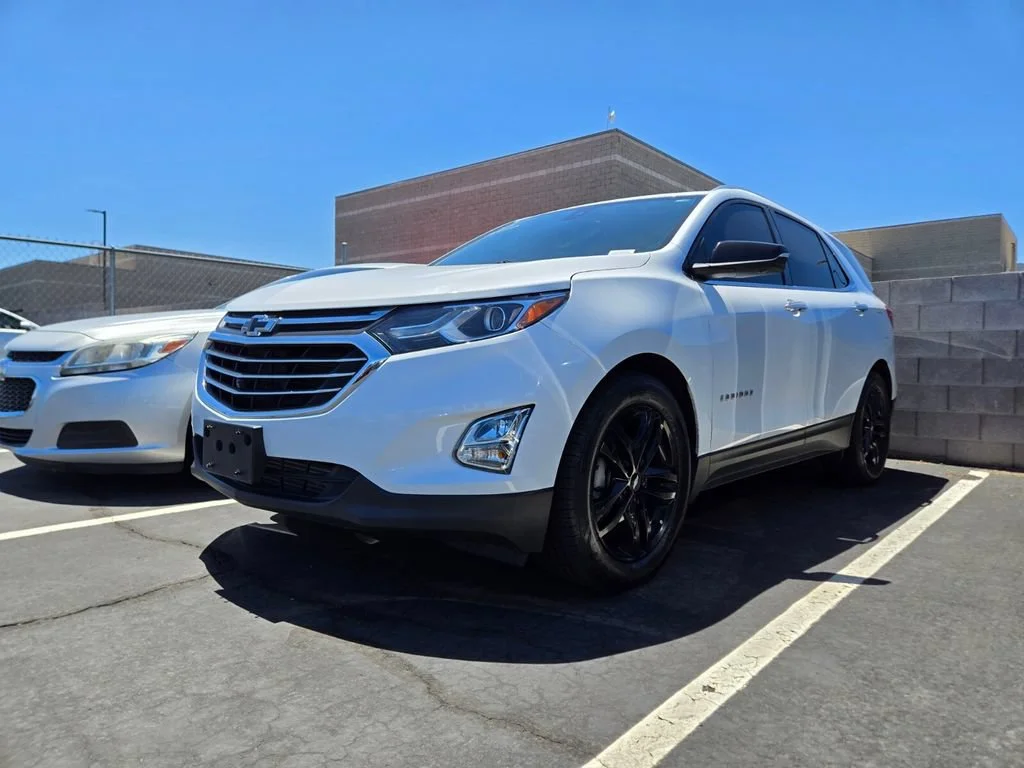 Used 2021 SUMMIT WHITE Chevrolet Premier image 2