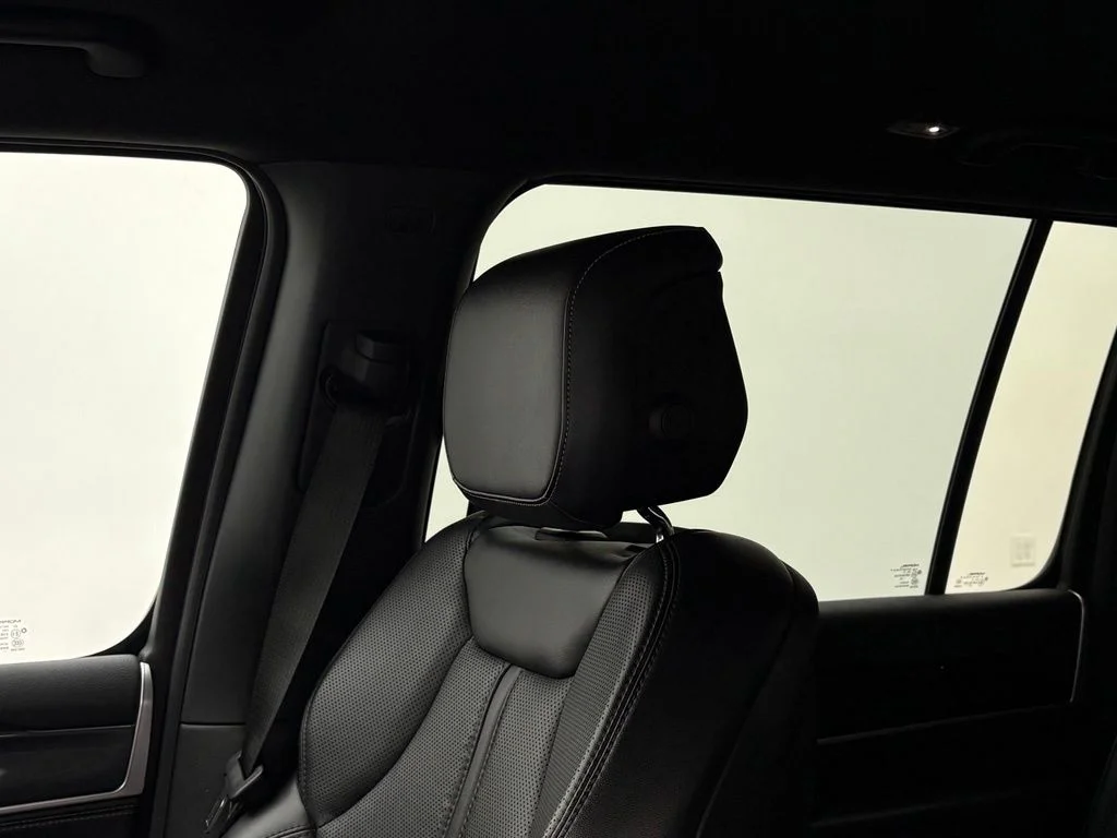 Used 2023 Bright White Clearcoat Jeep Base image 44