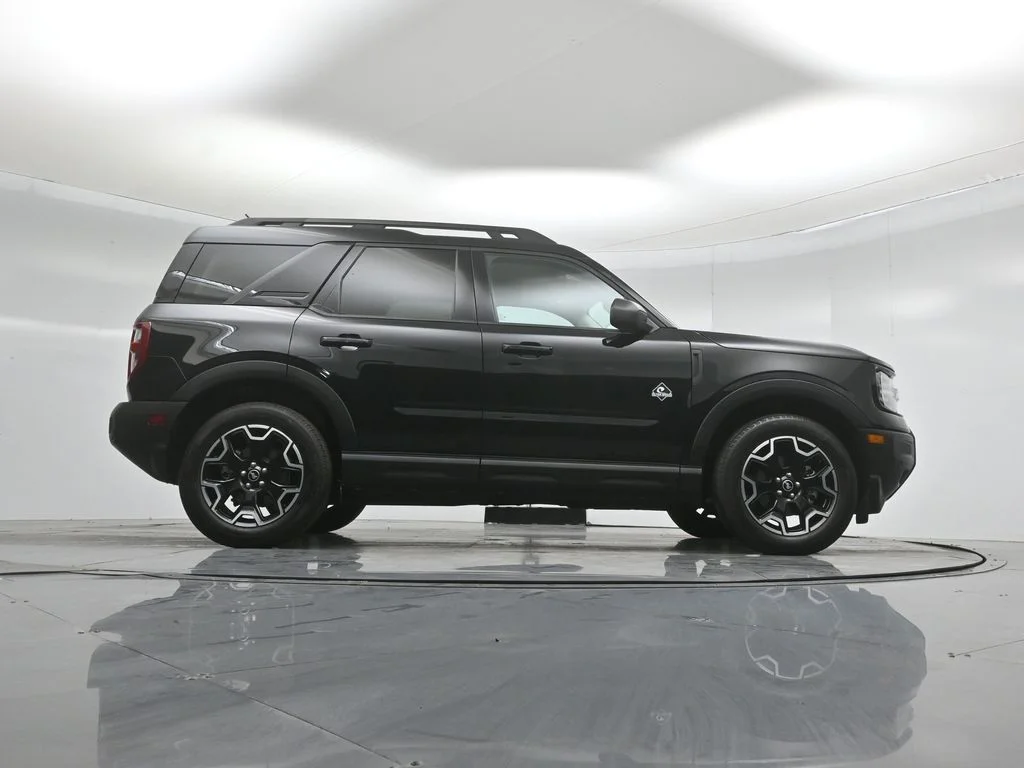 Certified Used 2025 Black Ford Outer Banks image 49