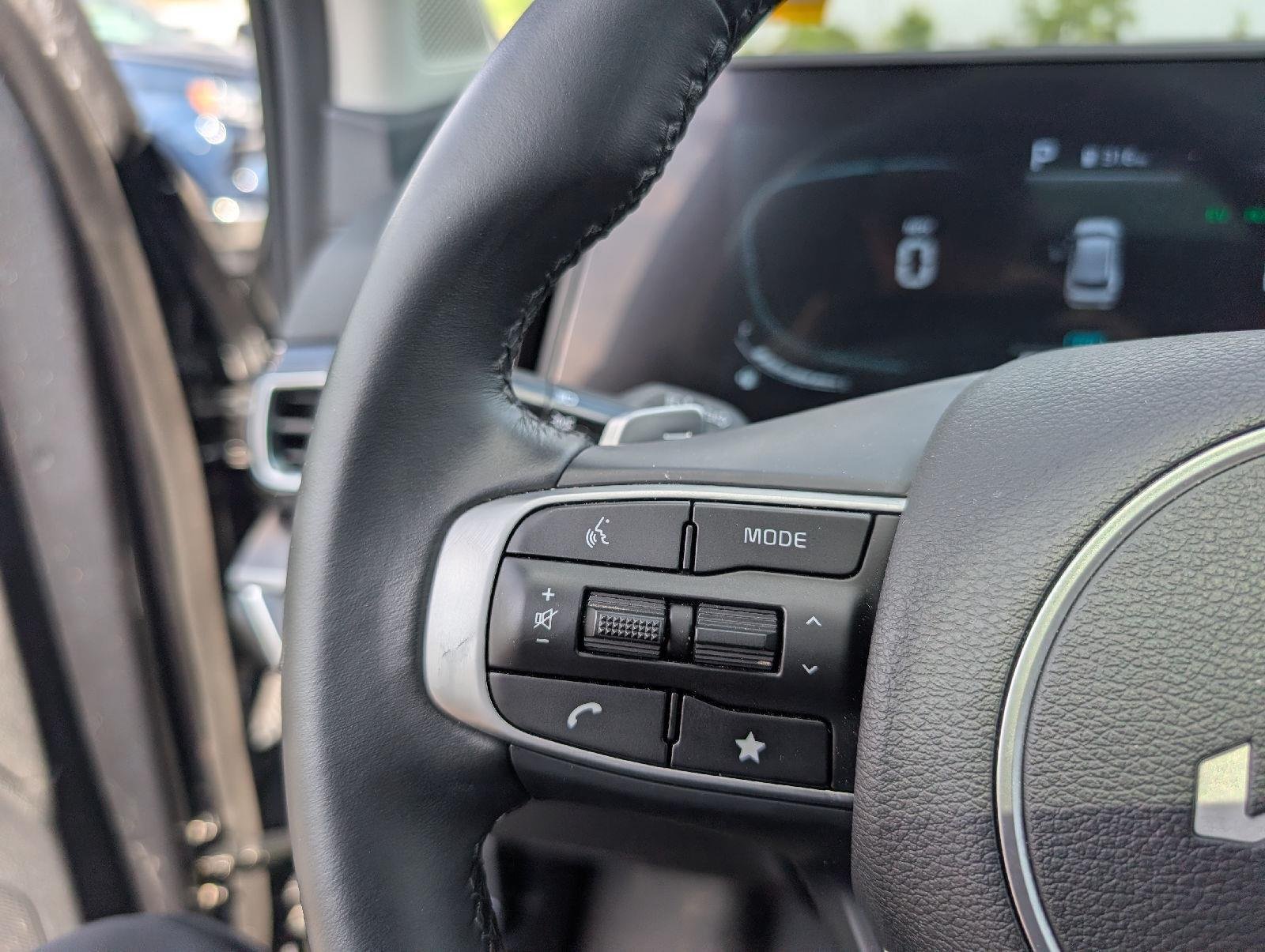 Used 2025 Gravity Gray Kia EX image 11