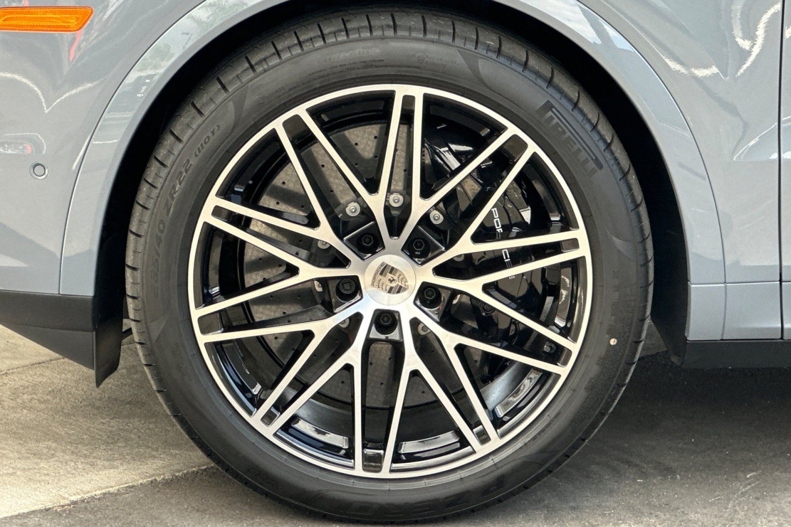 2026 Porsche Cayenne Coup Turbo E-Hybrid - Photo 26