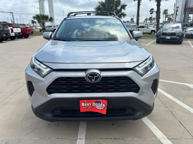 2024 Toyota RAV4 XLE FWD's photo