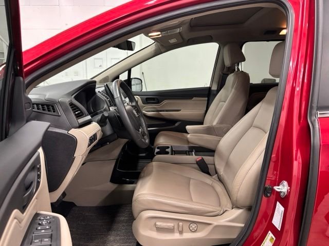 Used 2024 Red Honda EX-L image 16