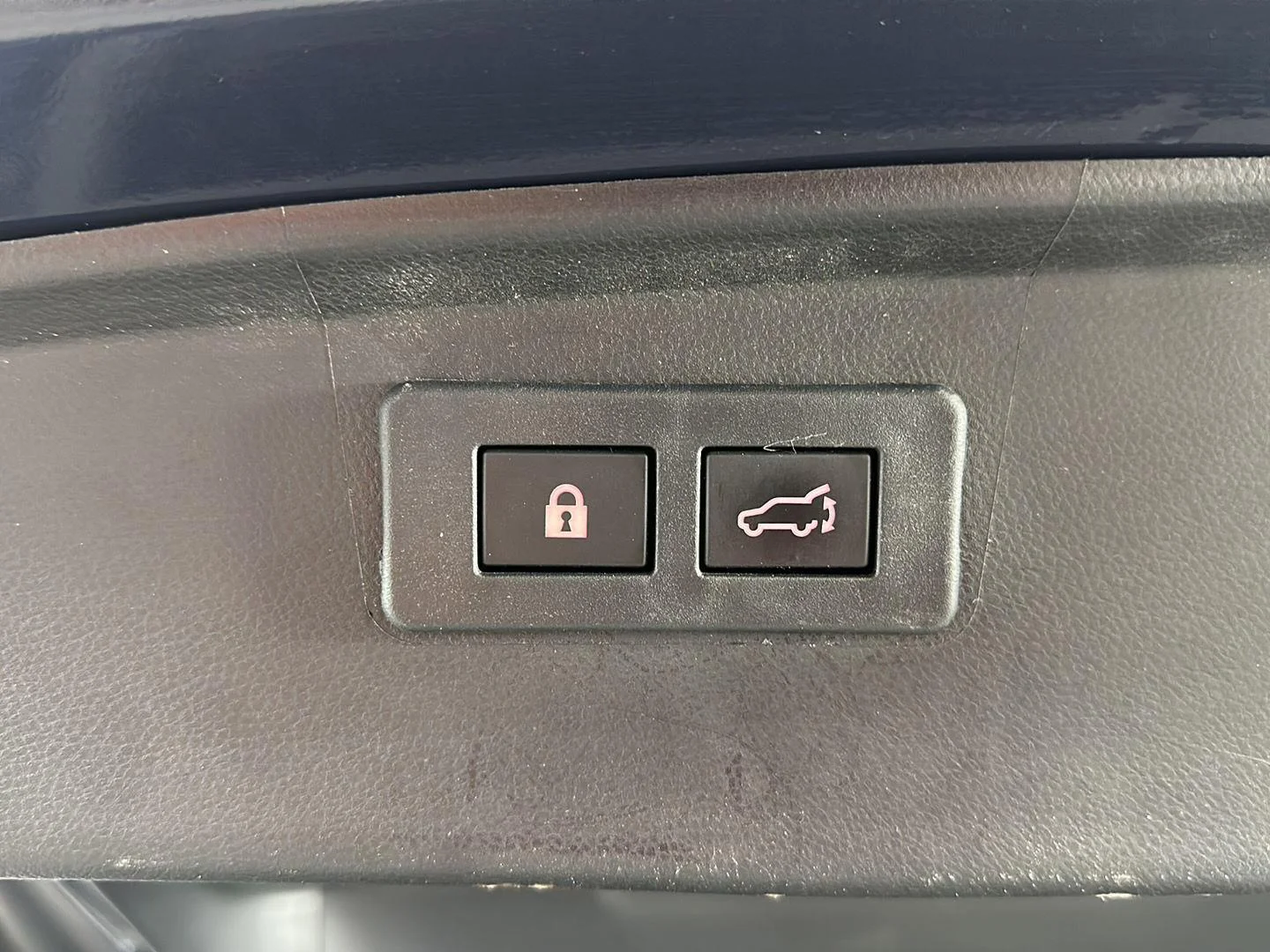 Used 2024 Cosmic Blue Pearl Subaru Premium image 8