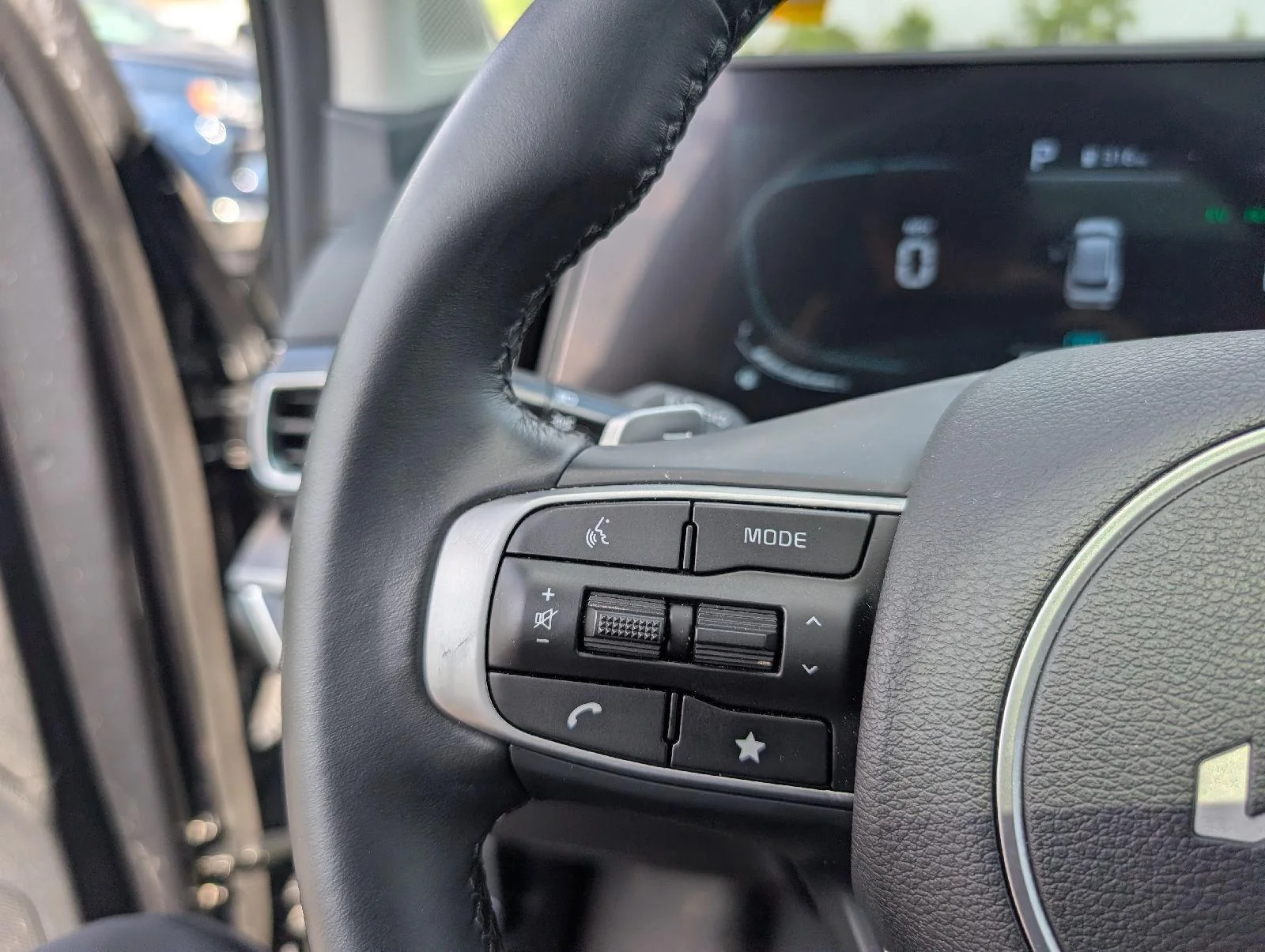 Used 2025 Gravity Gray Kia EX image 11