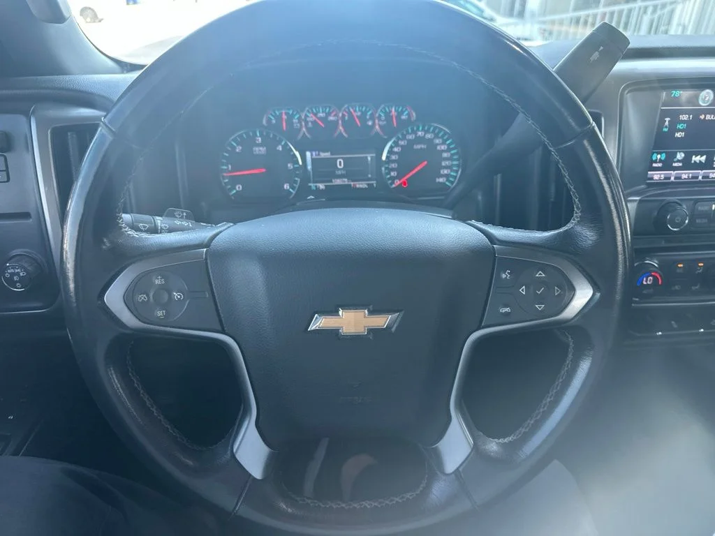 Used 2019 White Chevrolet LT image 11