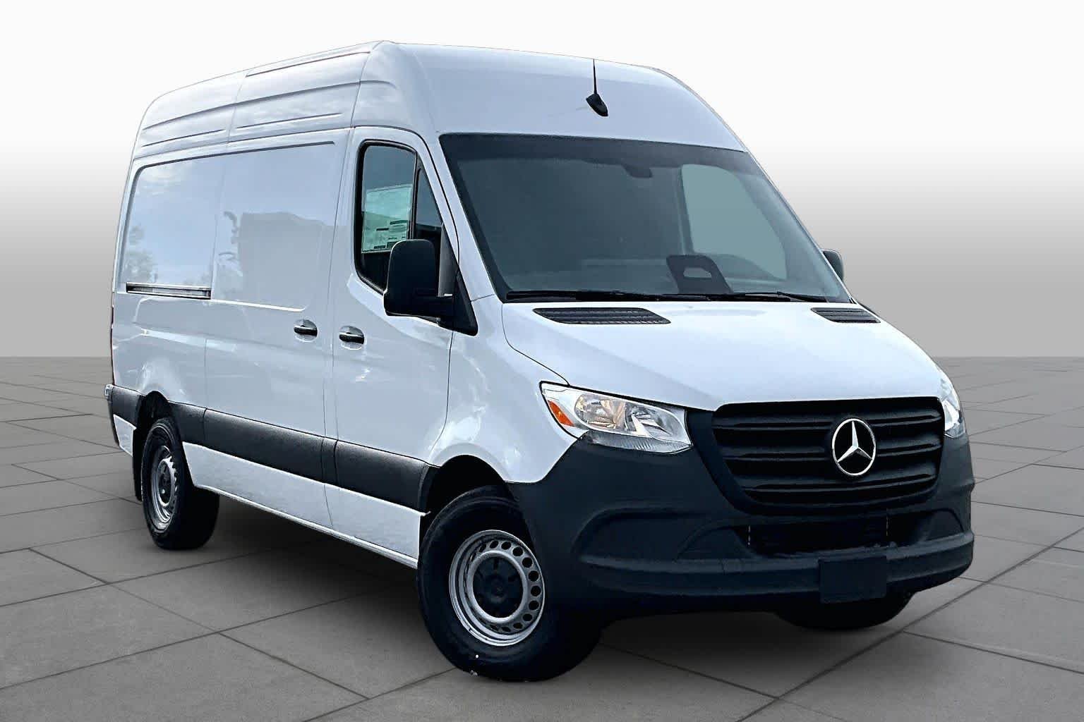 New 2026 Arctic White Mercedes-Benz Worker image 2