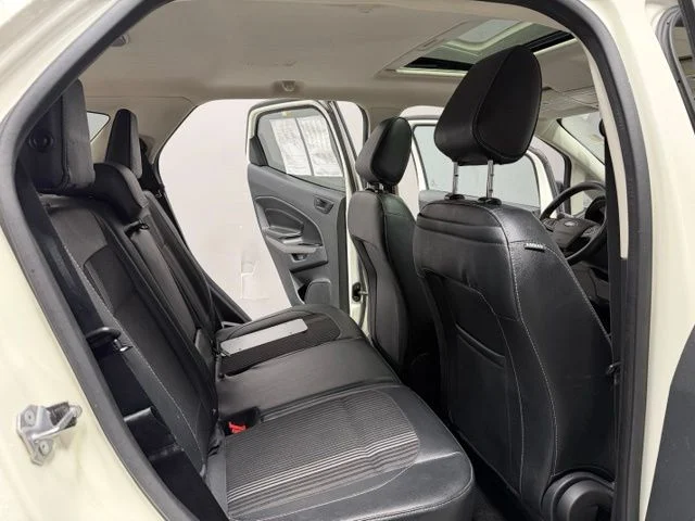 Used 2022 White Ford SES image 27