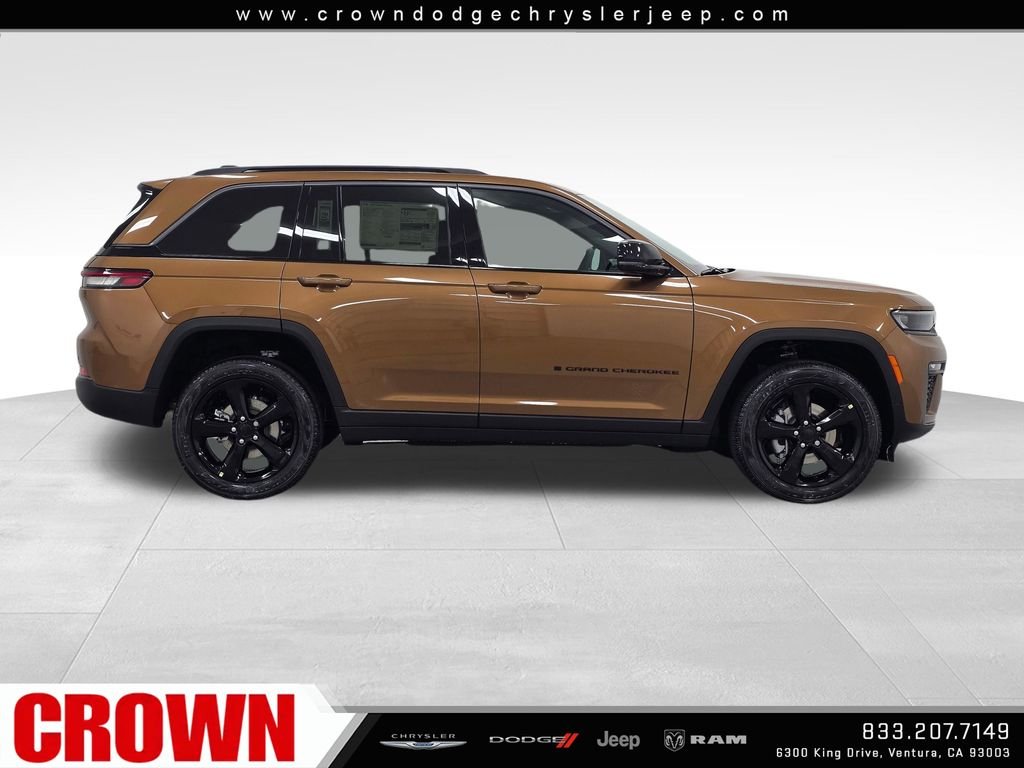 New 2026 Copper Shino Metallic Clear-Coat Exterior Paint Jeep Limited image 4
