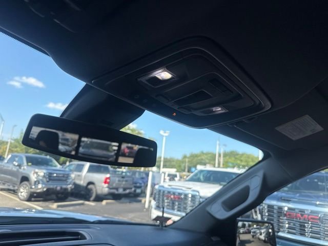 Used 2019 White GMC Denali image 19