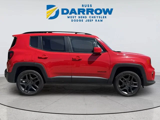 Used 2022 Red Jeep Latitude image 6