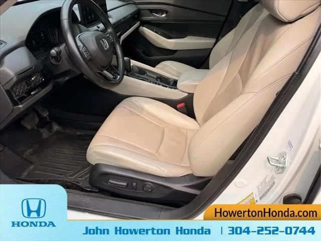 Used 2023 White Honda EX-L image 13