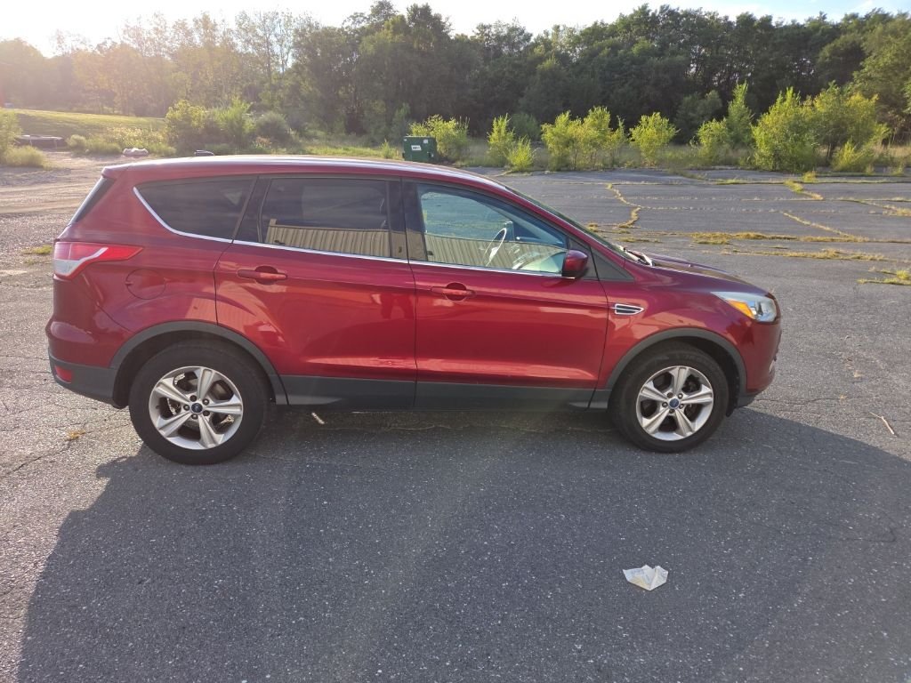 Used 2013 Red Ford SE image 15