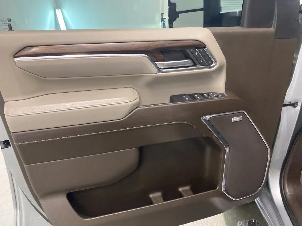 Used 2024 Sterling Metallic GMC SLT image 11