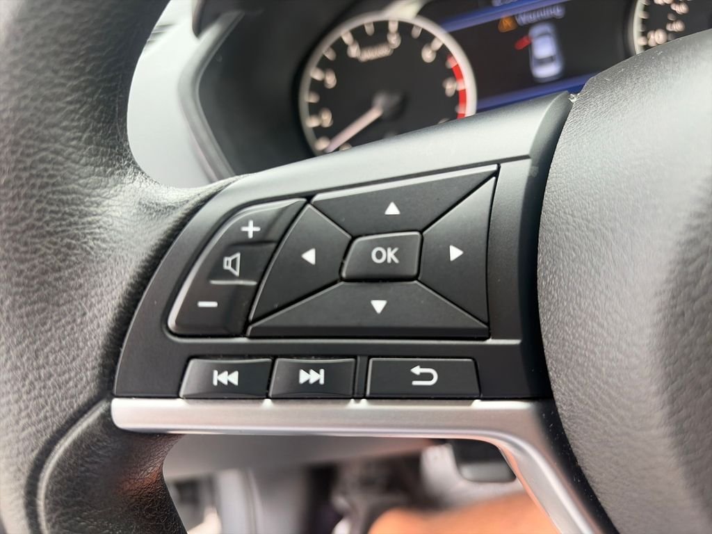 Used 2022 Gray Nissan 2.5 SV image 32