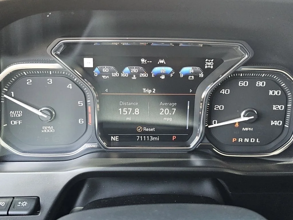 Used 2021 Onyx Black GMC Denali image 36
