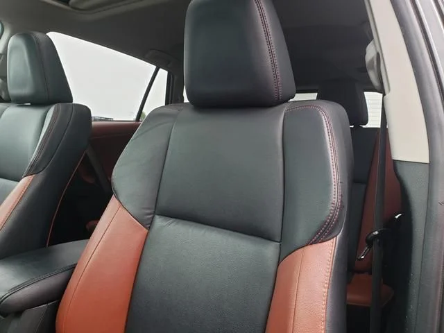 Used 2013 Black Toyota Limited image 18