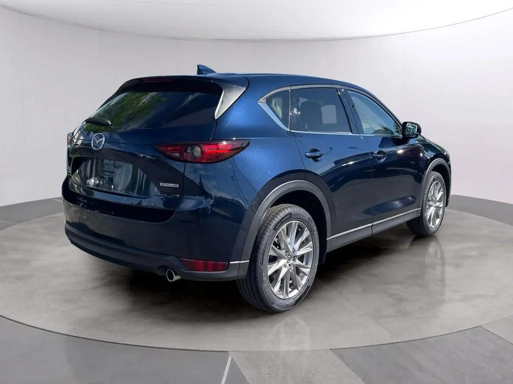 Used 2020 Deep Crystal Blue Mica Mazda Grand Touring image 5