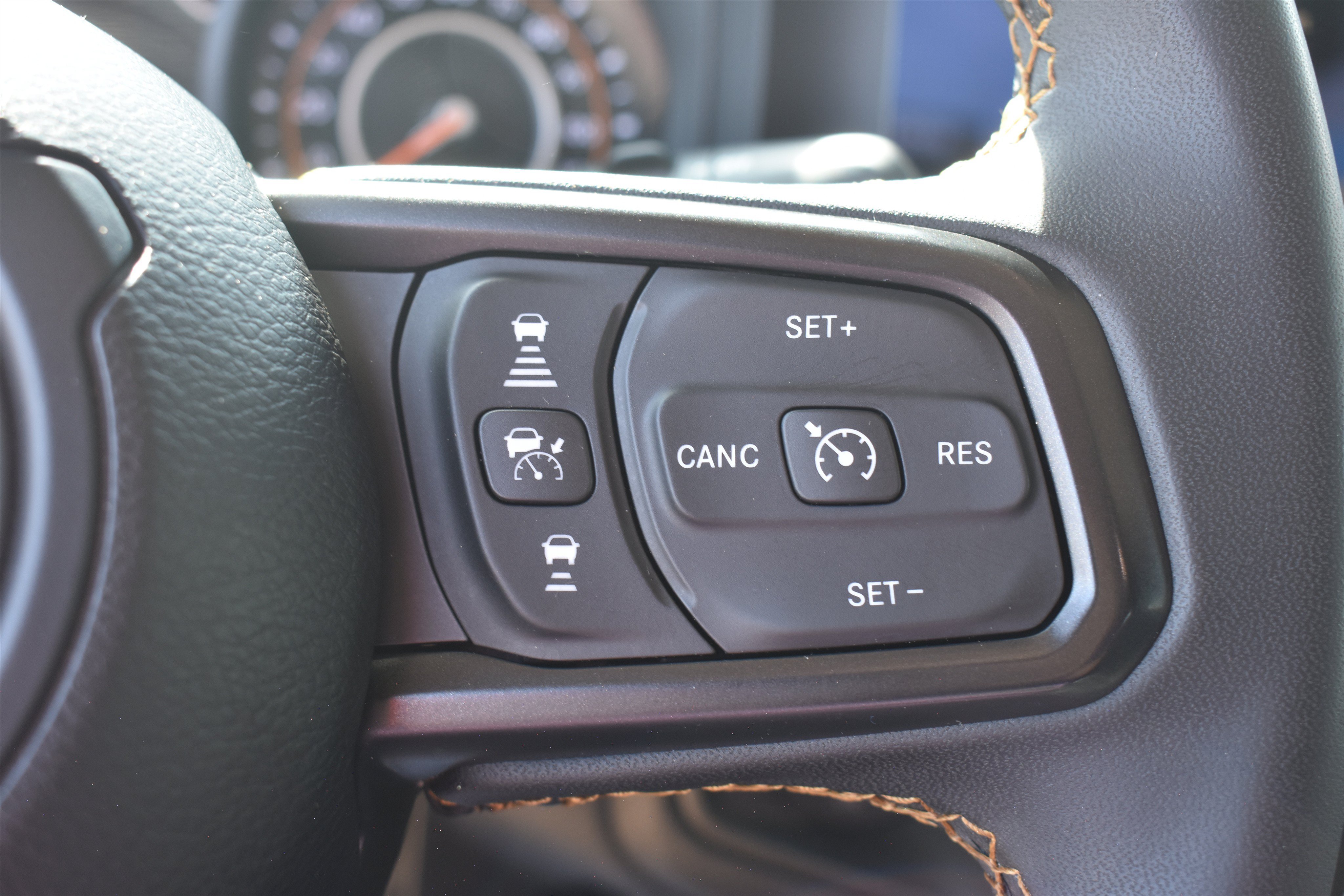 Used 2024 Firecracker Red Jeep Sport S image 20