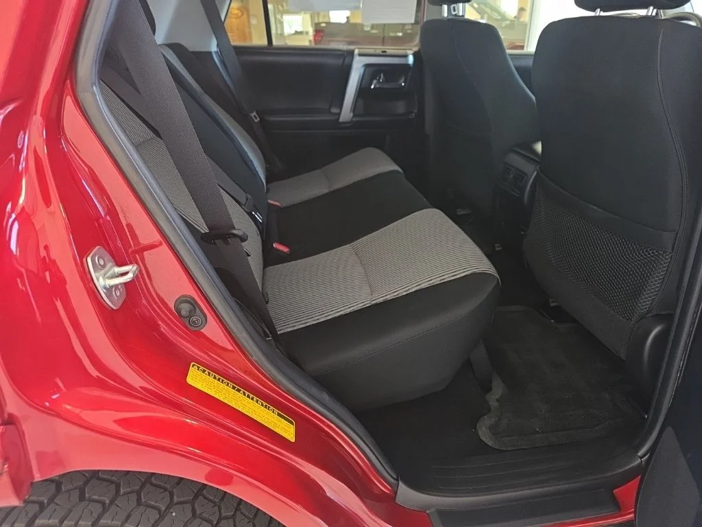 Used 2016 Barcelona Red Metallic Toyota SR5 image 21