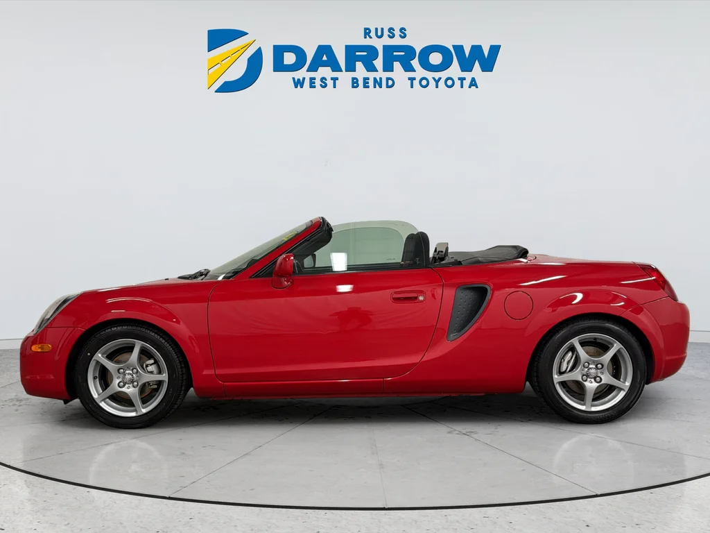 Used 2000 Red Toyota Base image 3