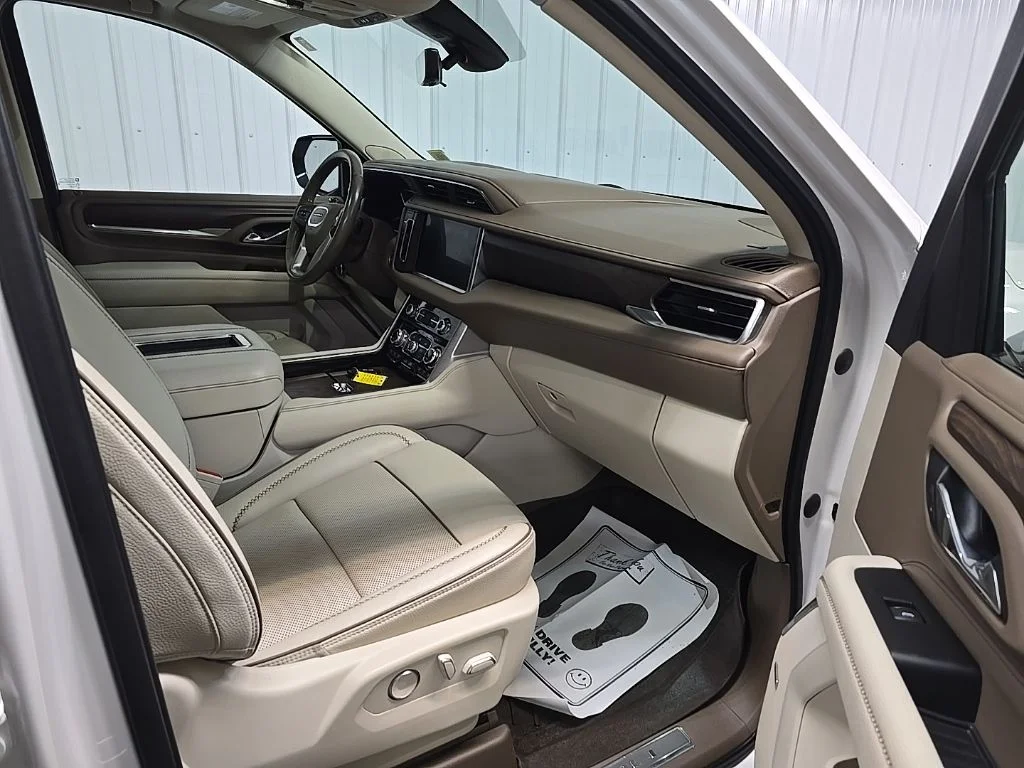 Used 2021 White GMC Denali image 16