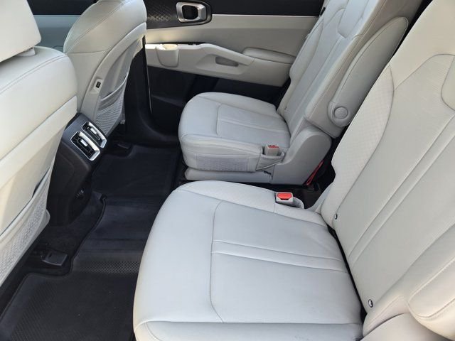 Used 2025 White Pearl Kia EX image 29