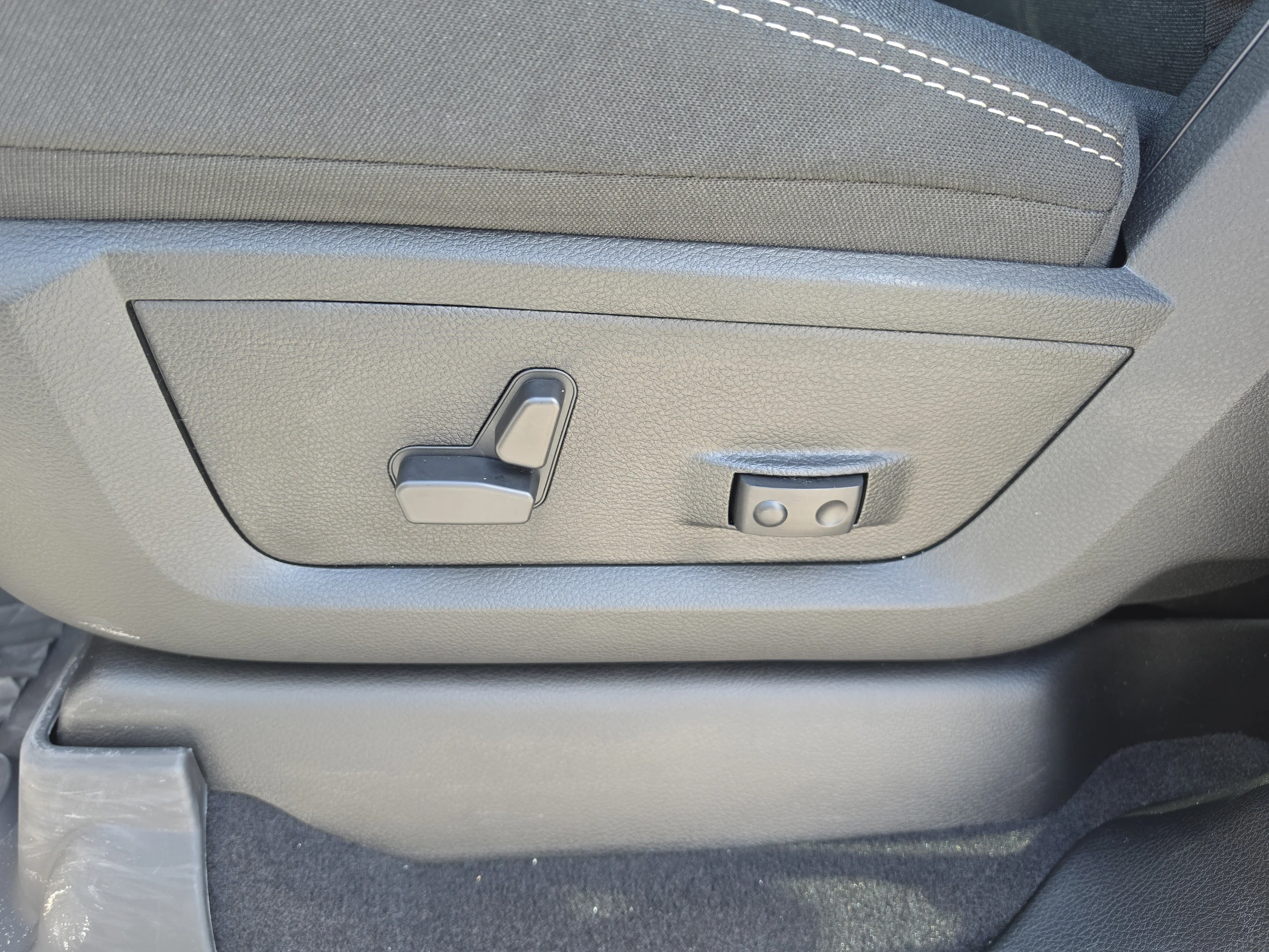 Used 2026 Bright White Clearcoat Ram Big Horn image 26
