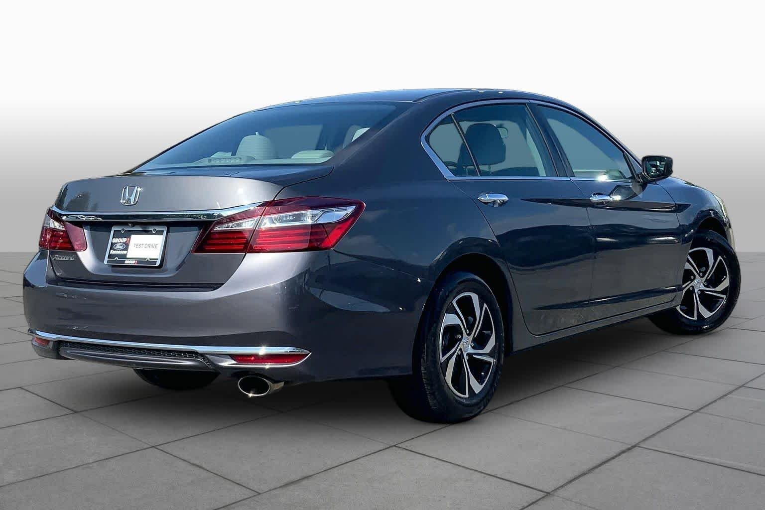 Used 2017 Modern Steel Metallic Honda LX image 13