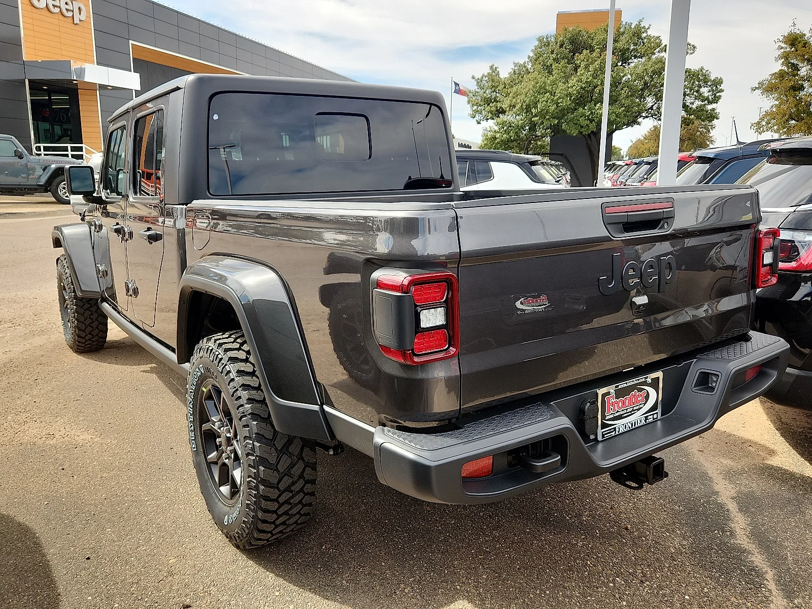 New 2027 Granite Crystal Metallic Clear-Coat Paint Jeep WILLYS 4X4 image 2