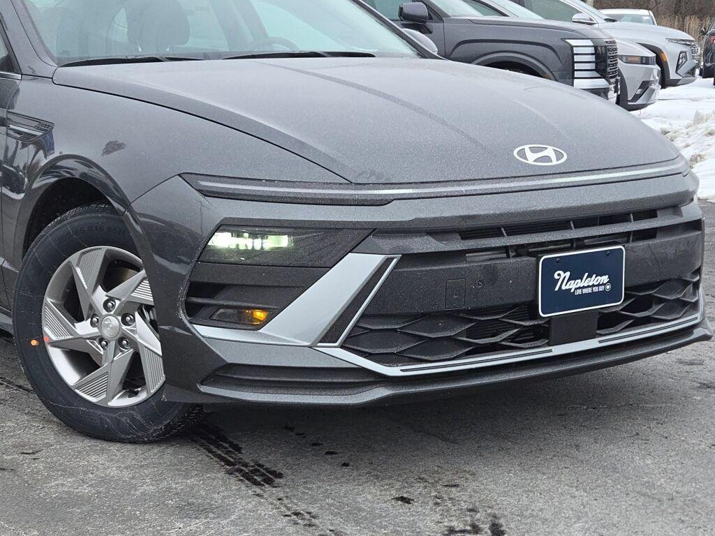 New 2026 Gray Hyundai SE image 2