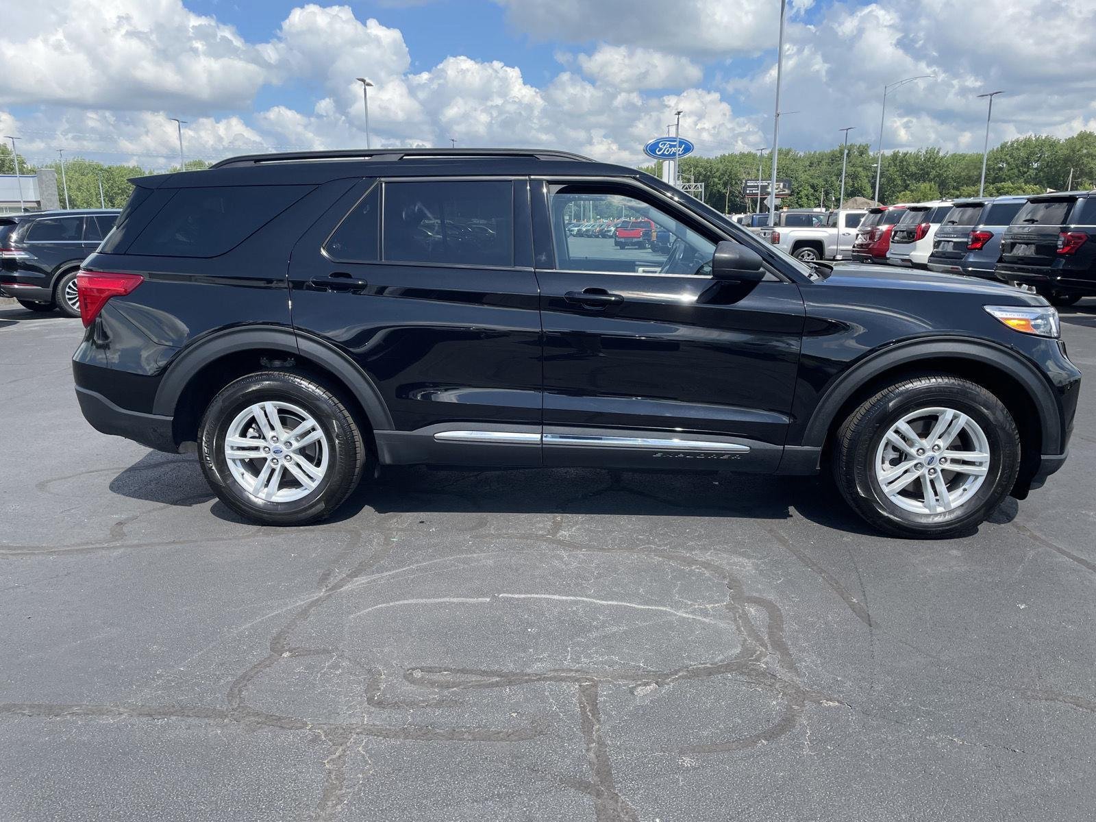 Certified Used 2023 Agate Black Metallic Ford XLT image 6