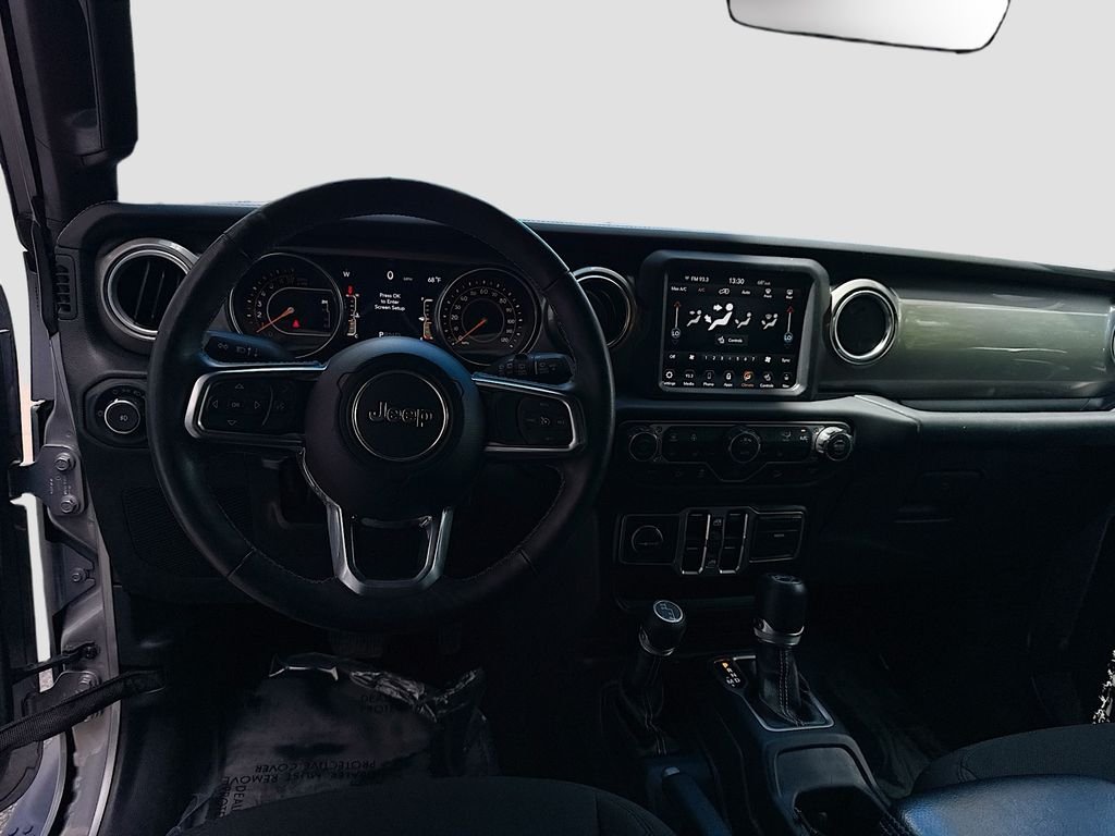Used 2018 Silver Jeep Unlimited Sahara image 25