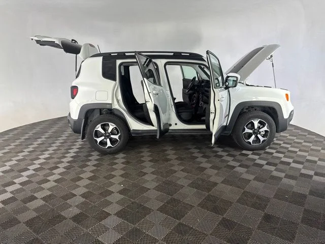 Used 2019 White Jeep Trailhawk image 16