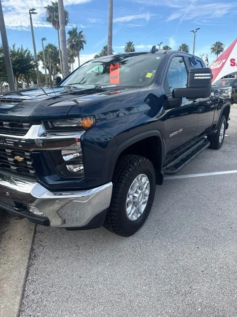 Certified Used 2020 Northsky Blue Metallic Chevrolet LT image 3